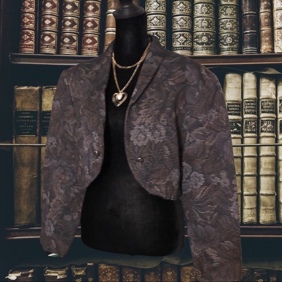 80 Dark floral crop blazer - Picture 3 of 4